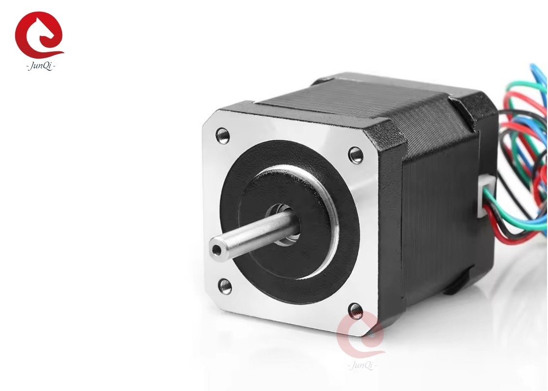 Nema17 42*47mm 0,44N.m 1,68A 2phase 24VDC moteur hybride pas à pas pour machine industrielle